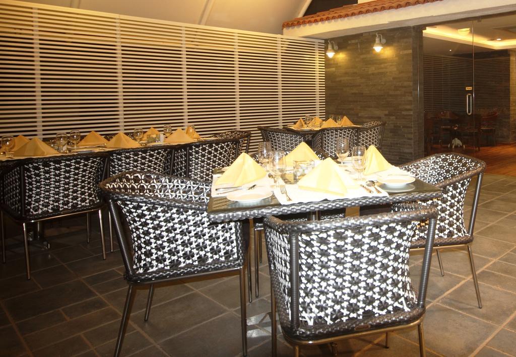 The Fern Residency, Miramar Hotel Panaji Exterior foto