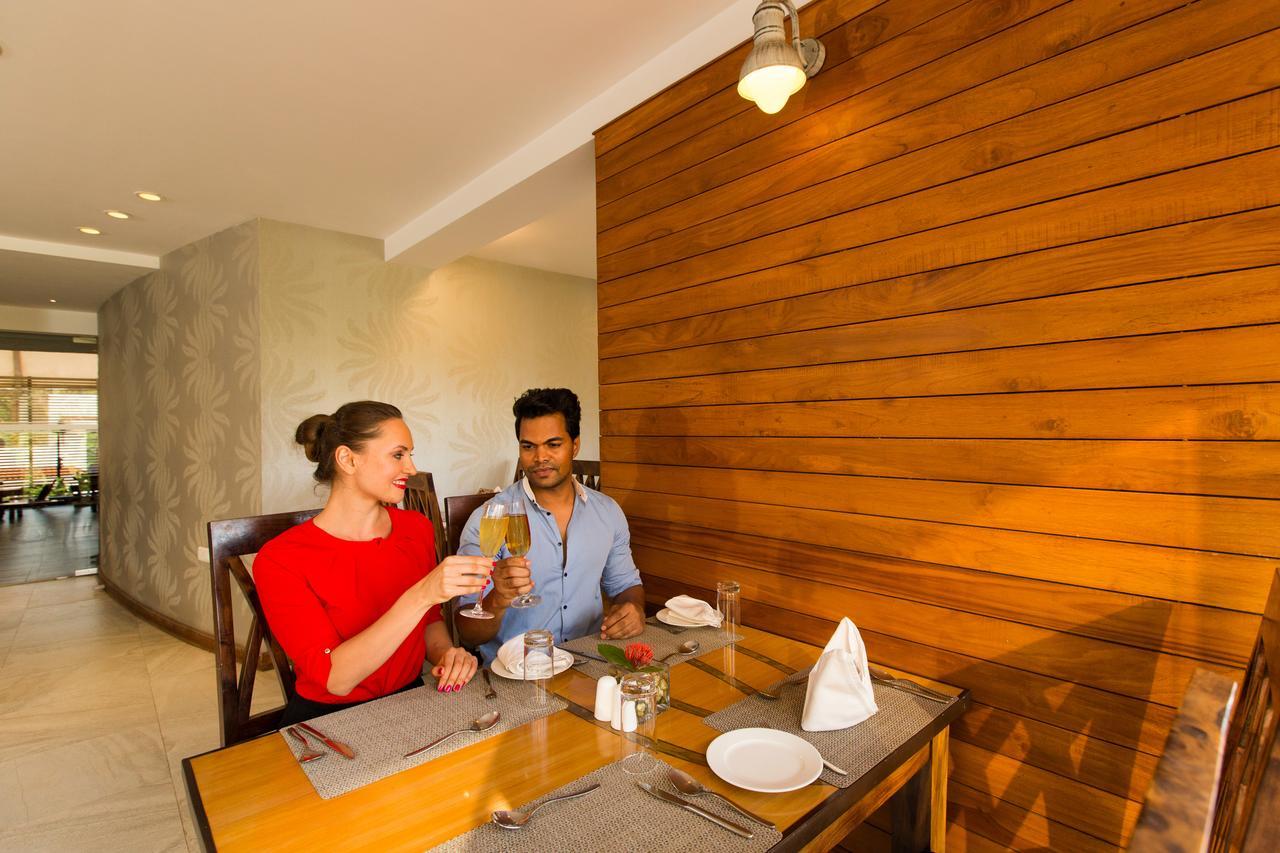 The Fern Residency, Miramar Hotel Panaji Exterior foto