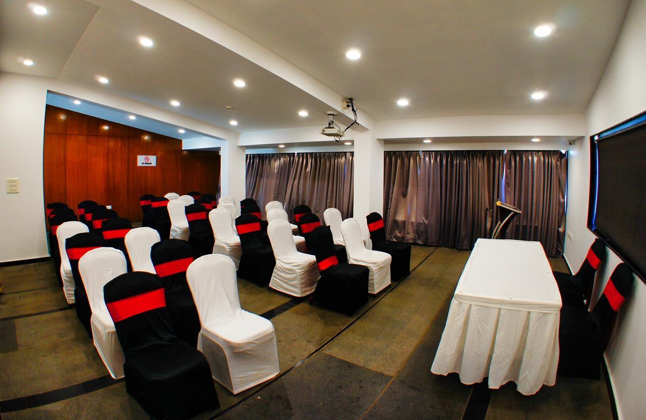 The Fern Residency, Miramar Hotel Panaji Exterior foto