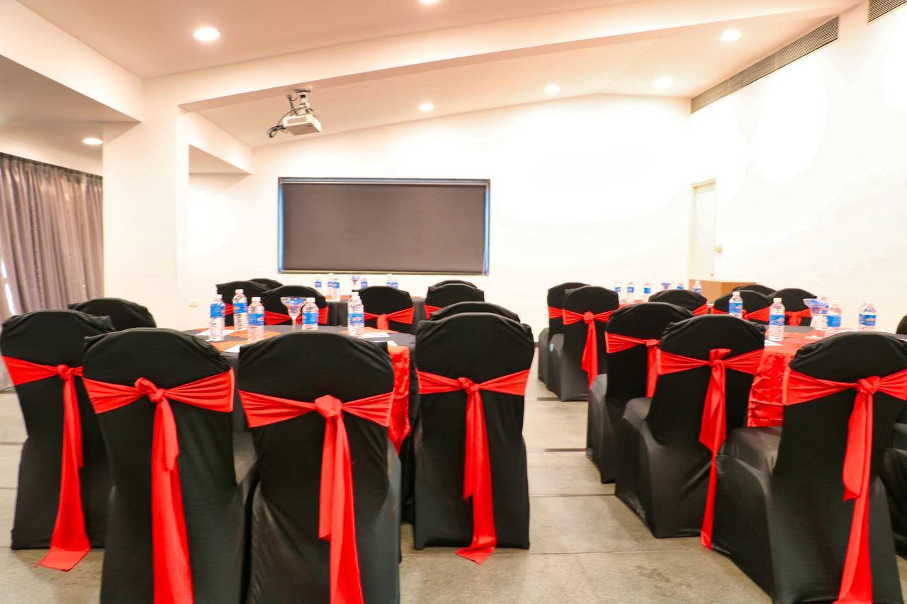 The Fern Residency, Miramar Hotel Panaji Exterior foto